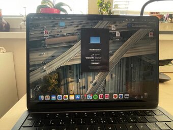 Macbook APPLE MACBOOK AIR 13" M3 16GB/256GB MC8K4SL/A POLNO - 2