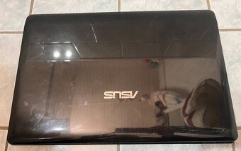 Asus K52J - Intel P6100 - 4GB RAM - 500GB HDD - Radeon  5000 - 2