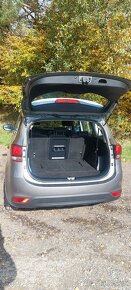 Kia Carens 7 miestna - 2