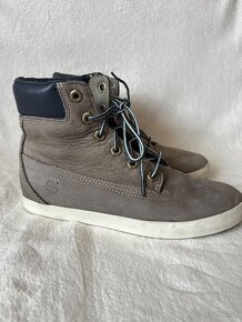 Damske kozene tenisky Timberland. Farba siva. Velkost 37. - 2