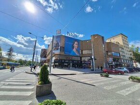 Prenájom priestorov 800 m2, OD Dargov, absolútne centrum KE. - 2