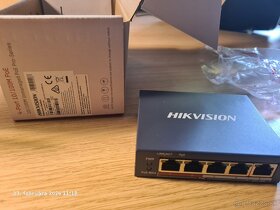 Hikvision 4 port PoE ethernet switch - 2