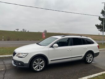 Škoda Superb Scout combi, 2.0 TDI 125kw diesel 4x4 DSG - 2