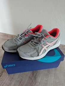 Dámske tenisky zn. Asics veľ. 39,5 - 2