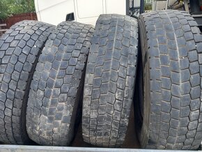 295/80 r22,5 záberove - 2