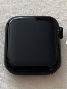 Apple Watch SE 40 mm v záruke. - 2