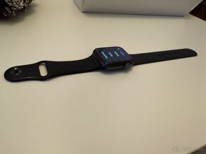 Apple Watch Series 5 44mmGPS, Vesmírne šedé hliníkové puzdro - 2