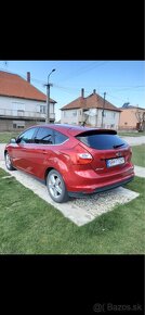 Ford focus hatchback - 2