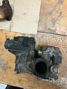 EGR ventil 2.0TDI 103kw 03G 129 637 A - 2