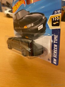 HotWheels Nissan Skyline GT-R (BNR32) - 2