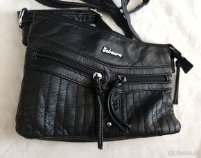 Dámska čierna crossbody kabelka - 2