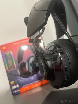 JBL Quantum 910 Wireless gaming headset - 2