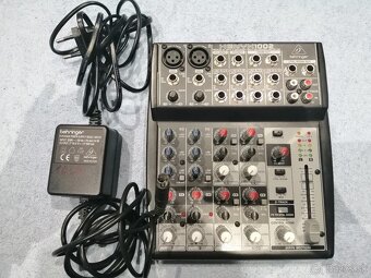 Behringer xenyx 1002 - 2