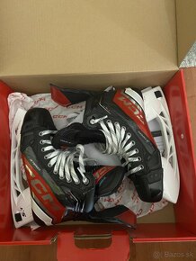 hokejové korcule ccm jetspeed ft6 pro - 2