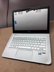 Predám pokazený notebook na náhradné diely zn. HP 13. - 2