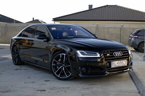 Audi S8 PLUS Quattro AT8 (605k) - 2