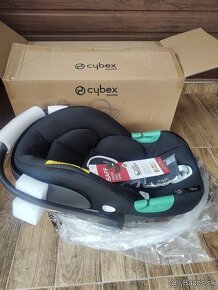 Predám novú autosedačku Cybex+podstavec isofix - 2