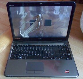 predám nefunkčný notebook Dell Inspiron M5010 - 2