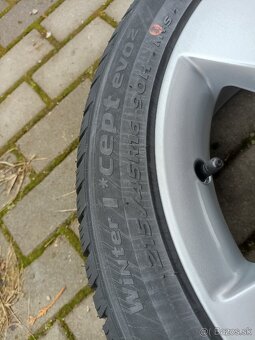 Zimné pneu Hankook Winter Icept Evo 215/45 R16 XL - 2