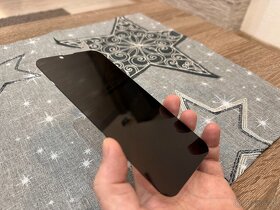Tmavé sklo iPhone 13 Pro Max - 2