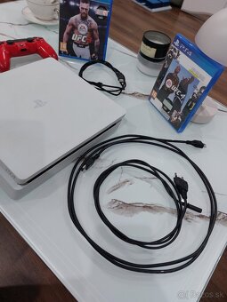 Predám PS4 slim, 500G - 2