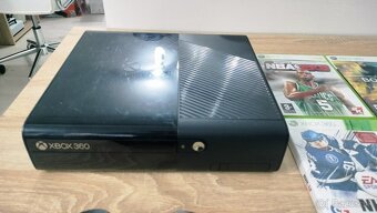 Xbox 360 Slim 250GB + 5 originálnych hier - 2