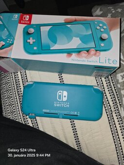 Predám alebo vymenim Nintendo Switch Lite - 2