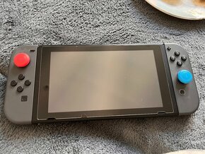 Nintendo switch grey - 2