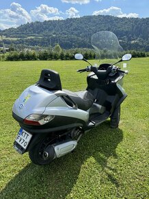 Piaggio mp3 250 - 2