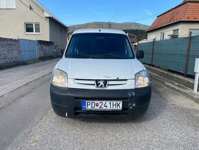 Predám peugeot partner 1,6 HDI 66kw r.v 2006 Auto je dvojmie - 2