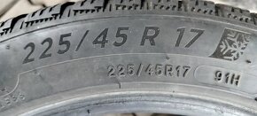 Predám 2 zimné pneumatiky 225/45 R17 91H Michelin - 2