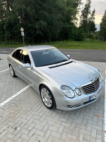 Mercedes-Benz E320 W211 - 2