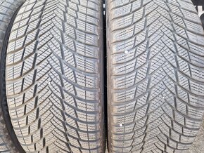 Jazdené zimné pneumatiky Bridgestone 245/45 R20 - 2