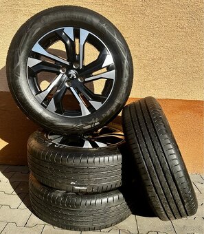 4x108 R17 6,5J ET32 Peugeot 2008 + 215/60 R17 Continental - 2