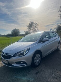 Opel Astra sports tourer - 2