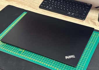 Lenovo Thinkpad E590 – S podsvietenou klávesnicou - 2