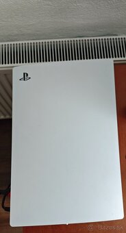 Predám ps5 825gb plus ovládač - 2