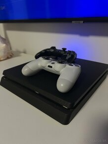 PS4 Slim 500GB - 2