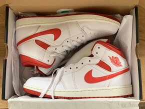 Air Jordan 1 Mid SE Dune Red - 2