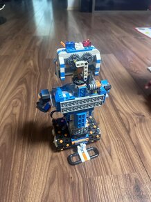 Lego robot boost - 2