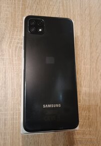 Samsung A22, Motorola e04 - 2