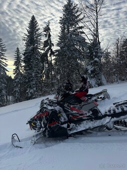 Polaris KHAOS 850 + brzdený vozík - 2