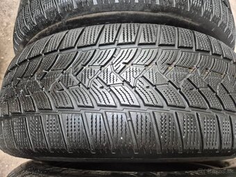 235/60 r18 zimné 4 ks DUNLOP dezén 6,8 - 6,2 mm - 2