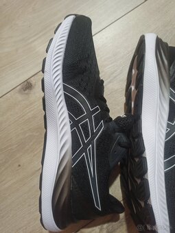 Predám športovú obuv Asics - 2