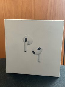 Apple AirPods (3. generácie) s MagSafe nabíjacím puzdrom - 2