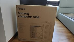 Úplne nová Fractal Design Torrent Compact Black TG Dark - 2