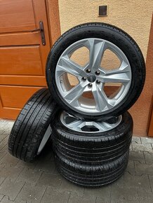 5x112 R19 8J ET27 + 245/45 Pirelli P Zero (2024) - 2