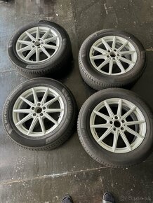 Predám 4 ks letné komplet pneu 235/60 r18 - 2