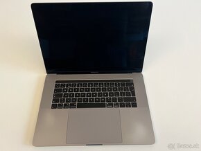 MacBook Pro (15-inch, 2019) - 2