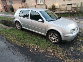 Rozpredám Volkswagen golf 4 - 2